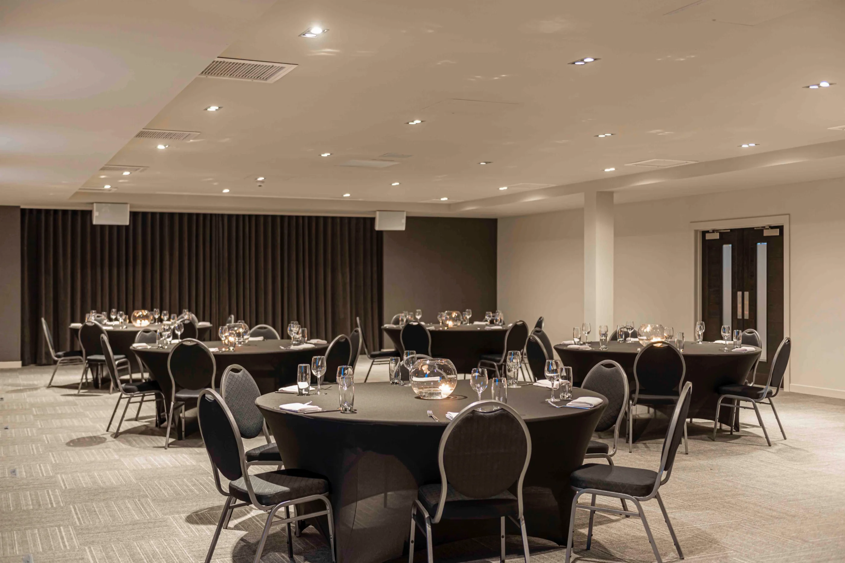 Douglas Suite